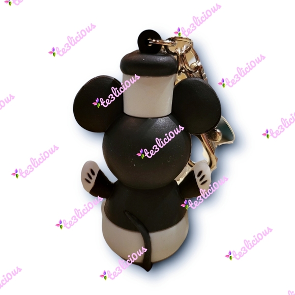 DISNEY PARKS WISHABLES MICKEY STEAMBOAT WILLIE KEYCHAIN - Picture 5 of 6